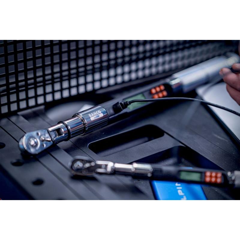 TAWM38135 - Elektroniczny klucz dynamometryczny, pomiar momentu i kąta z grzechotką stałą 3/8", 7-135 Nm (5,2-99,5 lbf.ft)